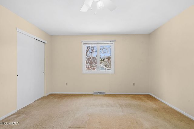 1041 Gates Drive, Schenectady, NY 12306