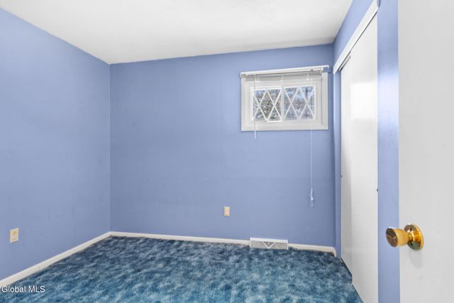 1041 Gates Drive, Schenectady, NY 12306