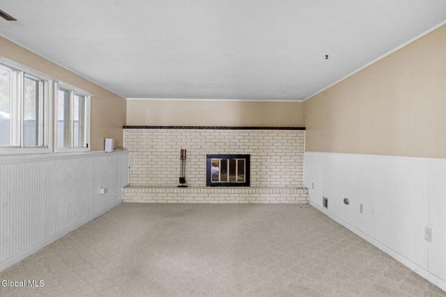 1041 Gates Drive, Schenectady, NY 12306