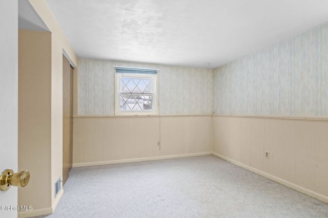 1041 Gates Drive, Schenectady, NY 12306