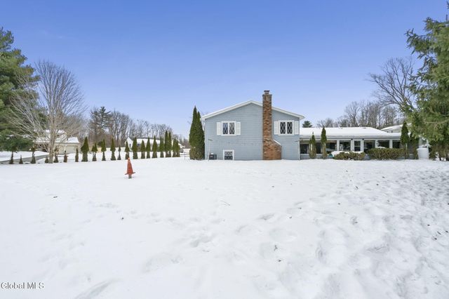 1041 Gates Drive, Schenectady, NY 12306