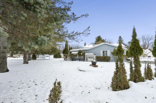 1041 Gates Drive, Schenectady, NY 12306