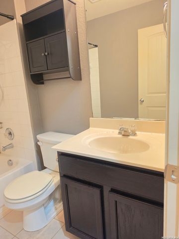 496 Magnolia Wind, New Braunfels, TX 78130