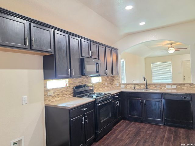 496 Magnolia Wind, New Braunfels, TX 78130