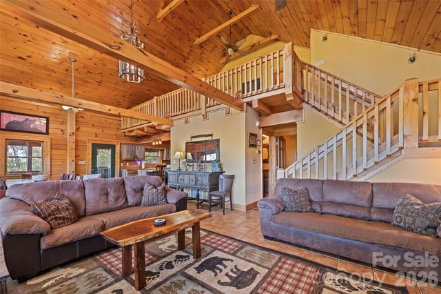 582 Tsalagi Trail, Maggie Valley, NC 28751