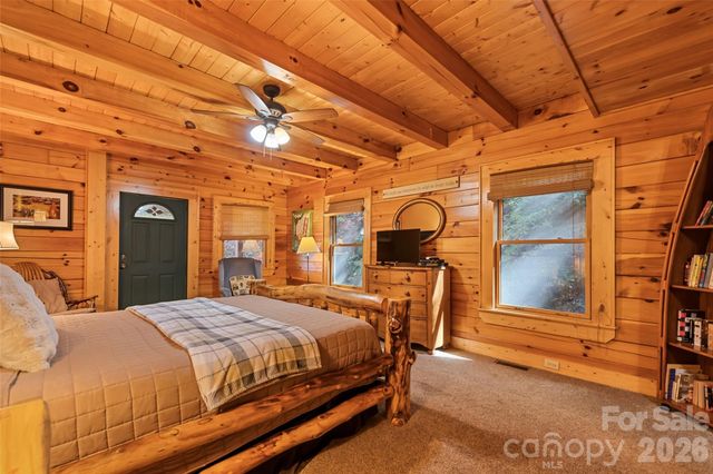 582 Tsalagi Trail, Maggie Valley, NC 28751