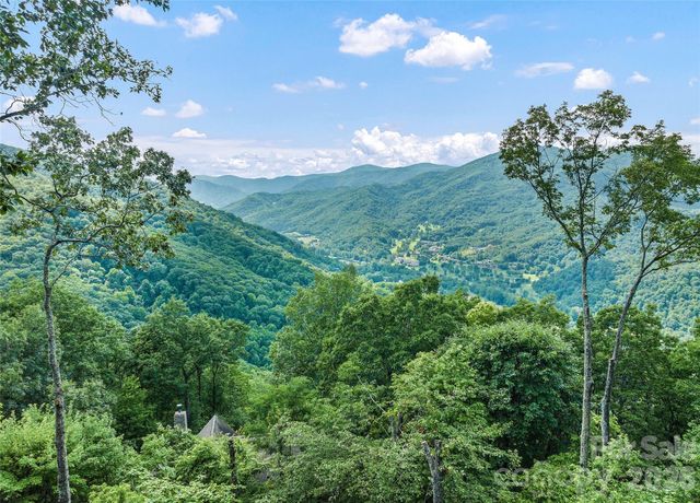 582 Tsalagi Trail, Maggie Valley, NC 28751