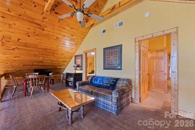 582 Tsalagi Trail, Maggie Valley, NC 28751