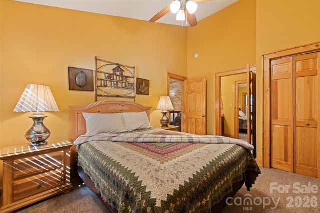582 Tsalagi Trail, Maggie Valley, NC 28751