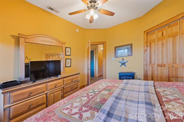 582 Tsalagi Trail, Maggie Valley, NC 28751