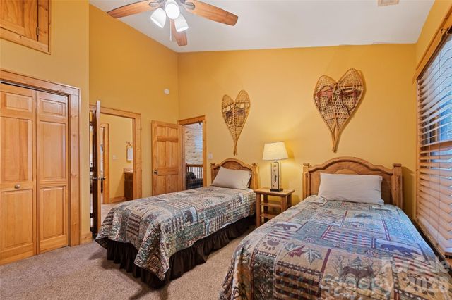 582 Tsalagi Trail, Maggie Valley, NC 28751