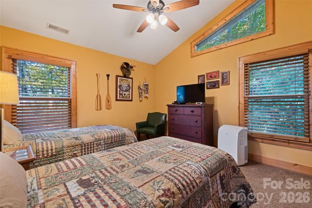 582 Tsalagi Trail, Maggie Valley, NC 28751