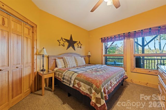 582 Tsalagi Trail, Maggie Valley, NC 28751