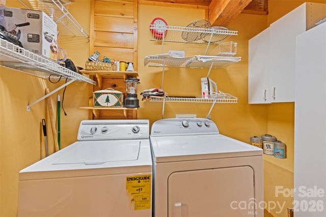 582 Tsalagi Trail, Maggie Valley, NC 28751