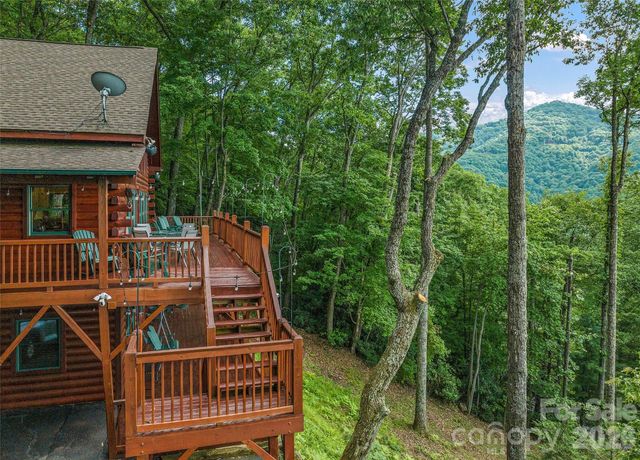 582 Tsalagi Trail, Maggie Valley, NC 28751