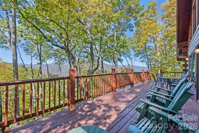582 Tsalagi Trail, Maggie Valley, NC 28751