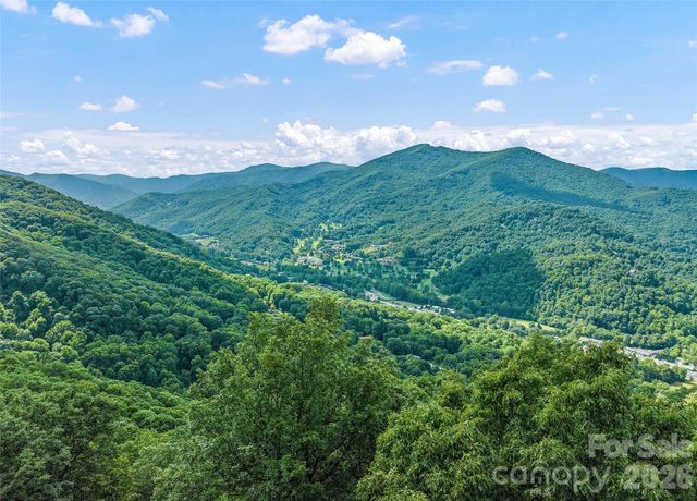 582 Tsalagi Trail, Maggie Valley, NC 28751