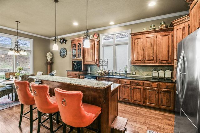 4517 NE Fairway Homes Drive, Lee's Summit, MO 64064