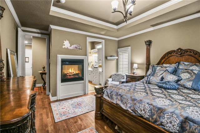 4517 NE Fairway Homes Drive, Lee's Summit, MO 64064