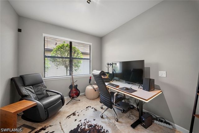 7052 Live Oak DR, Naples, FL 34114