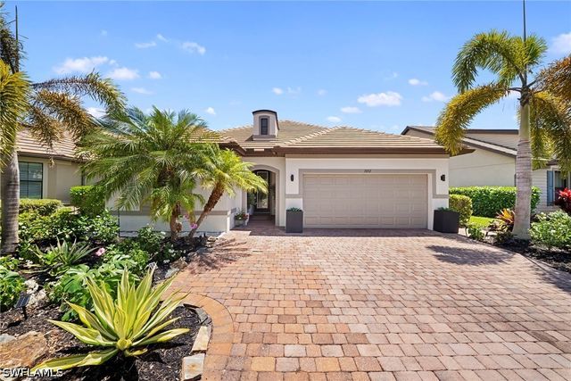 7052 Live Oak DR, Naples, FL 34114