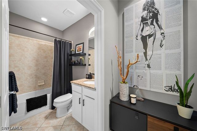 7052 Live Oak DR, Naples, FL 34114
