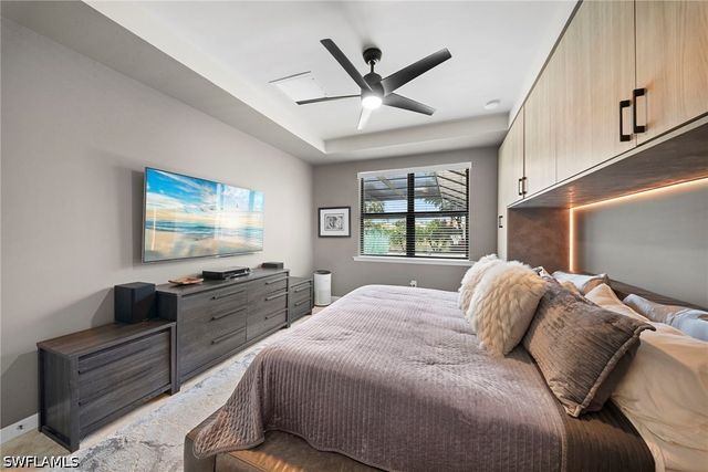 7052 Live Oak DR, Naples, FL 34114