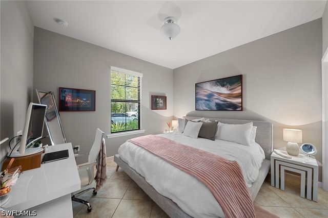 7052 Live Oak DR, Naples, FL 34114