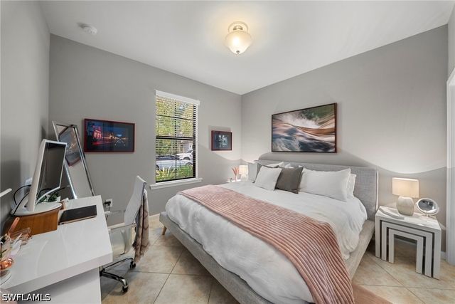 7052 Live Oak DR, Naples, FL 34114