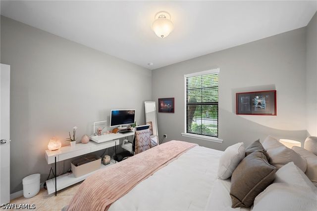 7052 Live Oak DR, Naples, FL 34114