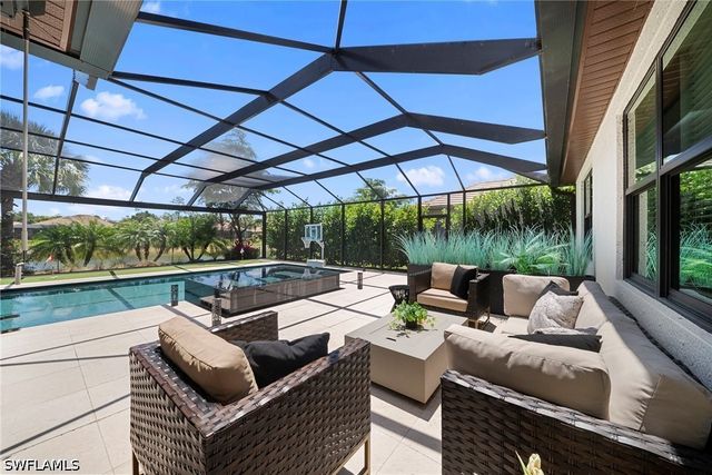7052 Live Oak DR, Naples, FL 34114