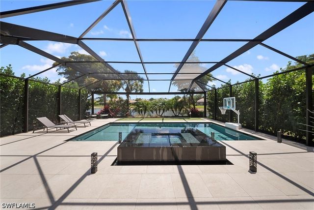 7052 Live Oak DR, Naples, FL 34114