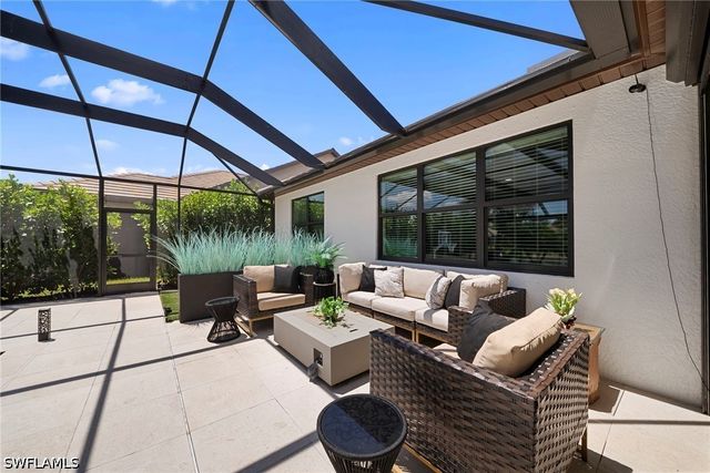 7052 Live Oak DR, Naples, FL 34114
