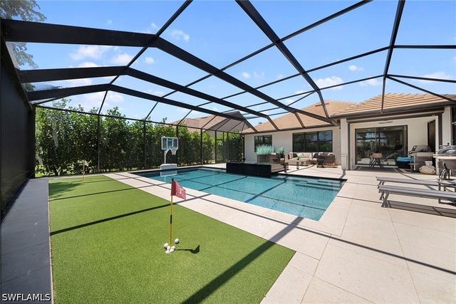 7052 Live Oak DR, Naples, FL 34114