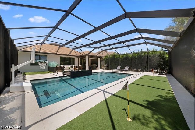 7052 Live Oak DR, Naples, FL 34114