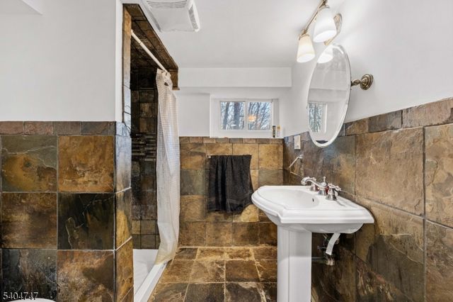 45 Dreahook Rd, Branchburg Twp., NJ 08876