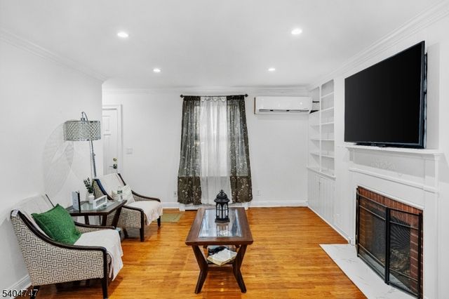 45 Dreahook Rd, Branchburg Twp., NJ 08876