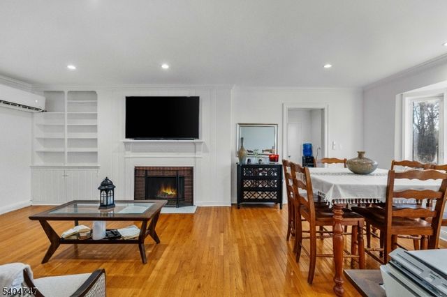 45 Dreahook Rd, Branchburg Twp., NJ 08876