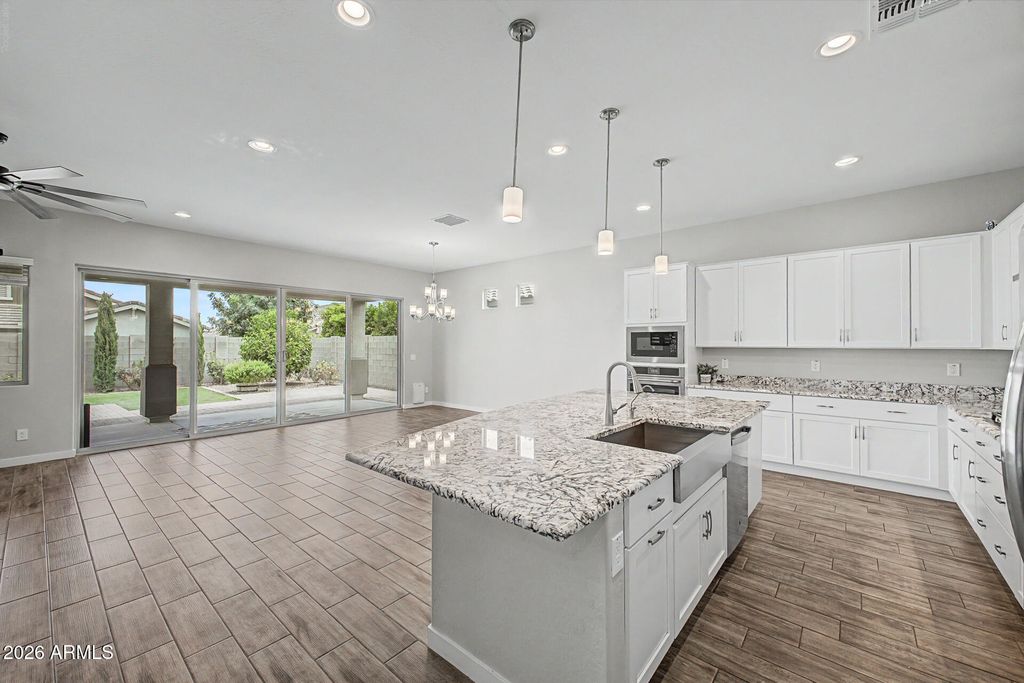 2844 W ROOSEVELT Drive, San Tan Valley, AZ 85144 — photo 2