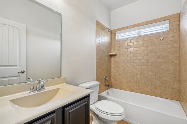 2017 River, Heartland, TX 75126
