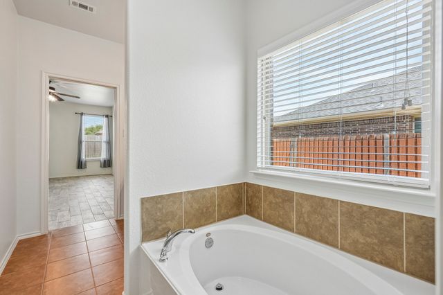 2017 River, Heartland, TX 75126