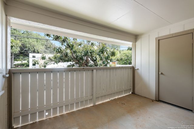 340 Montclair St Apt 102, Alamo Heights, TX 78209