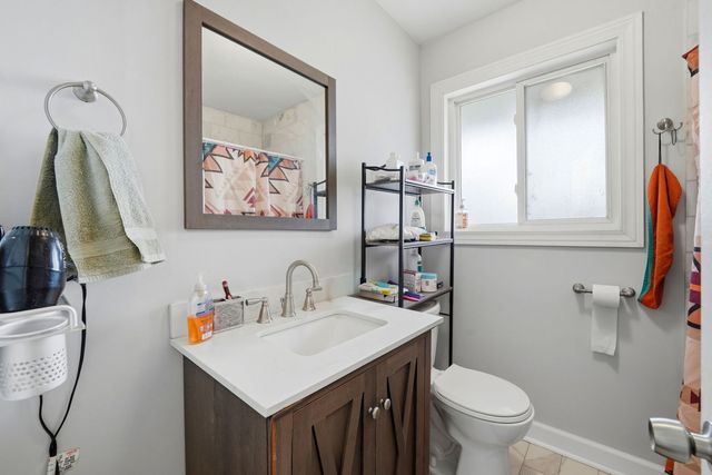 10111 Old Orchard Court 304, Skokie, IL 60076