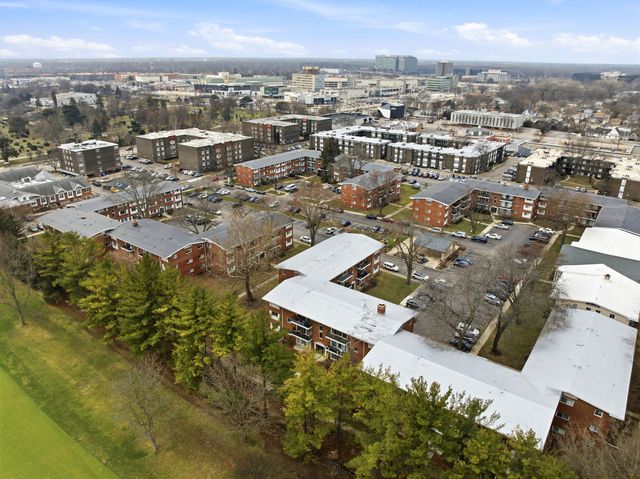 10111 Old Orchard Court 304, Skokie, IL 60076