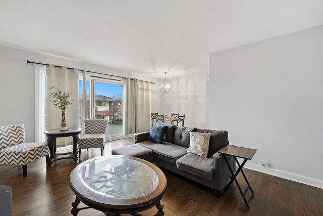 10111 Old Orchard Court 304, Skokie, IL 60076