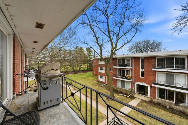 10111 Old Orchard Court 304, Skokie, IL 60076