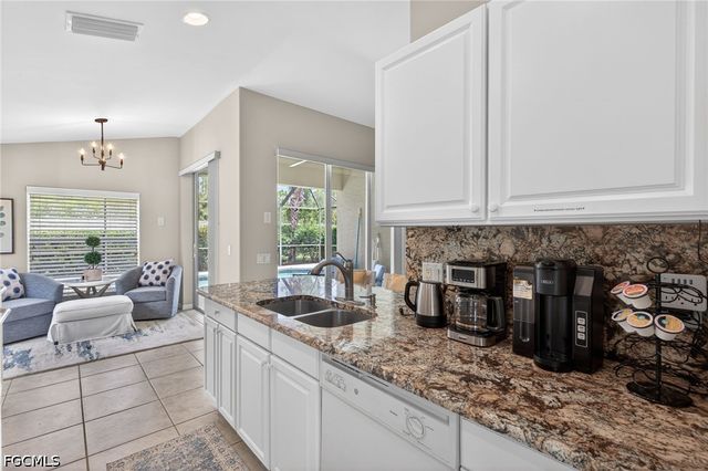 10082 Oakhurst WAY, Fort Myers, FL 33913