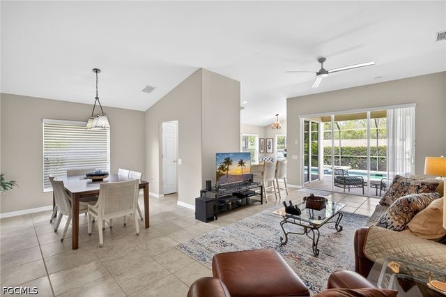 10082 Oakhurst WAY, Fort Myers, FL 33913
