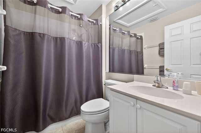 10082 Oakhurst WAY, Fort Myers, FL 33913