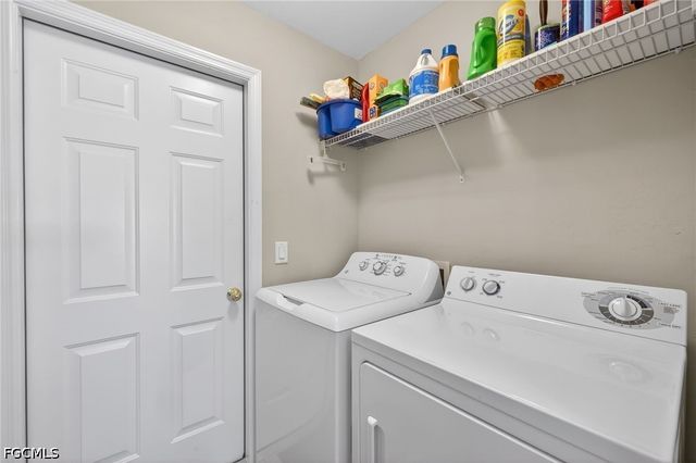 10082 Oakhurst WAY, Fort Myers, FL 33913
